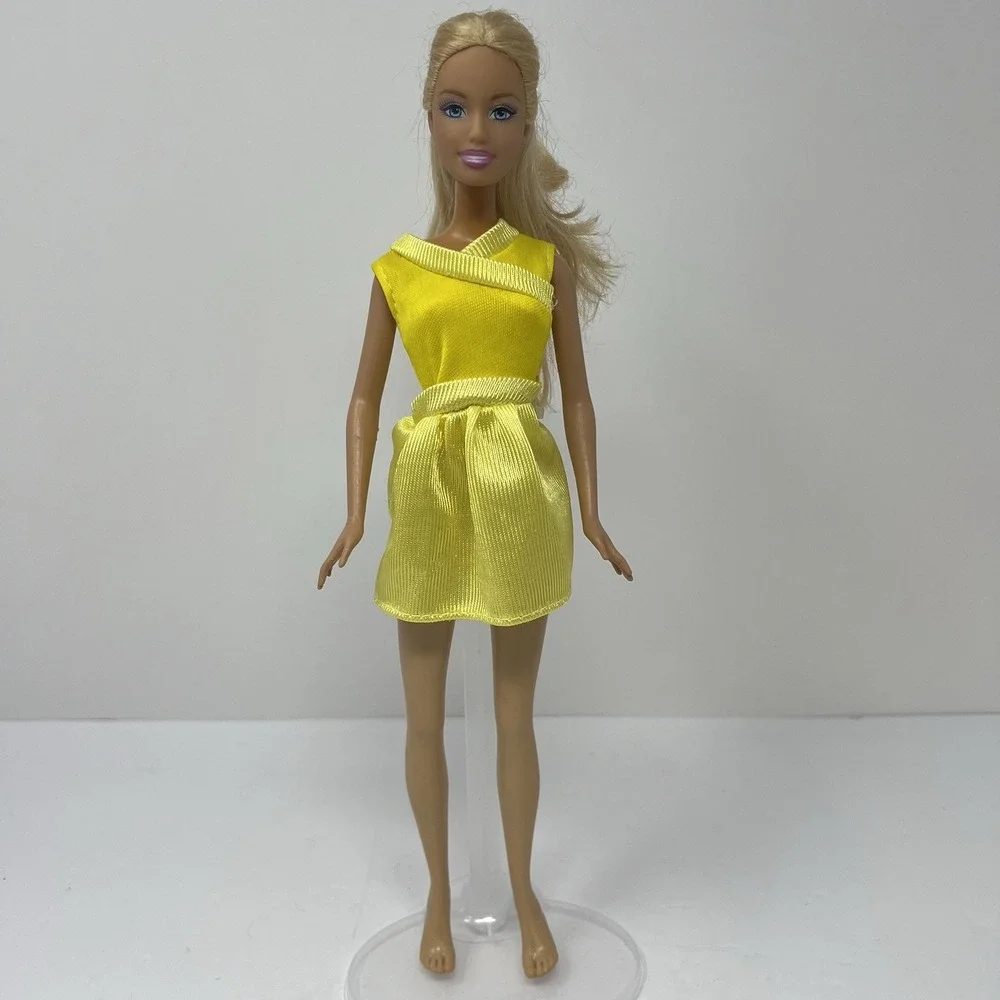 Barbie Fashionistas‎ Doll Ooak 1999-2005 blonde hair in Yellow Dress